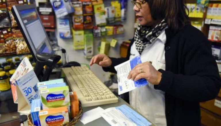 Legal marijuana sales in Uruguay face challenges from banks