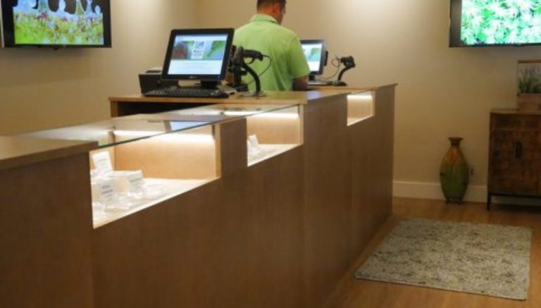 Hawaii to be first state where all cannabis dispensaries provide cashless sales
