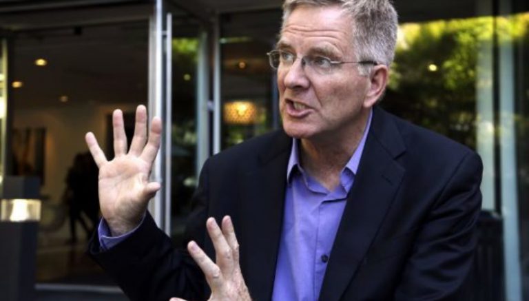 Travel host Rick Steves testifies in favor of Illinois marijuana legalization effort