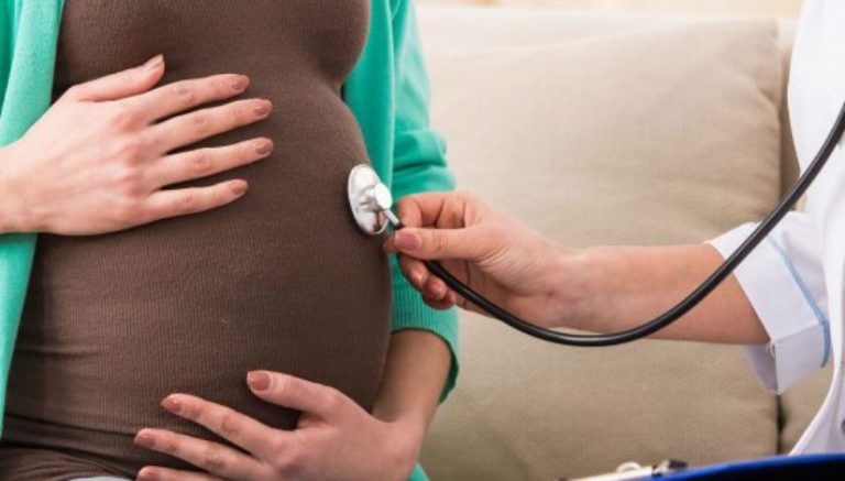 Nearly 280 marijuana stores in Colorado suggested cannabis for pregnancy-related nausea, a new study shows. Health officials urge the opposite.